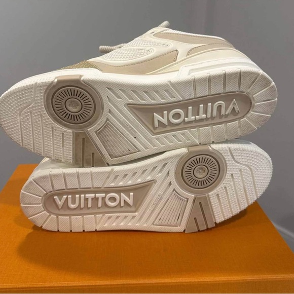 LV sneakers beige - Picture 5 of 5